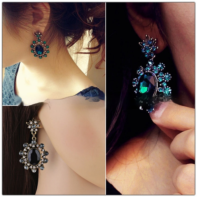 European And American Fashion Cool Vintage Sapphire Stud Earrings