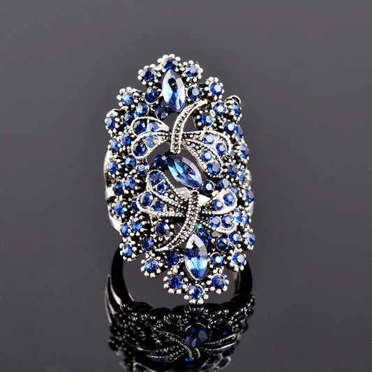 Retro Luxury Hollow Zircon Ring for Women
