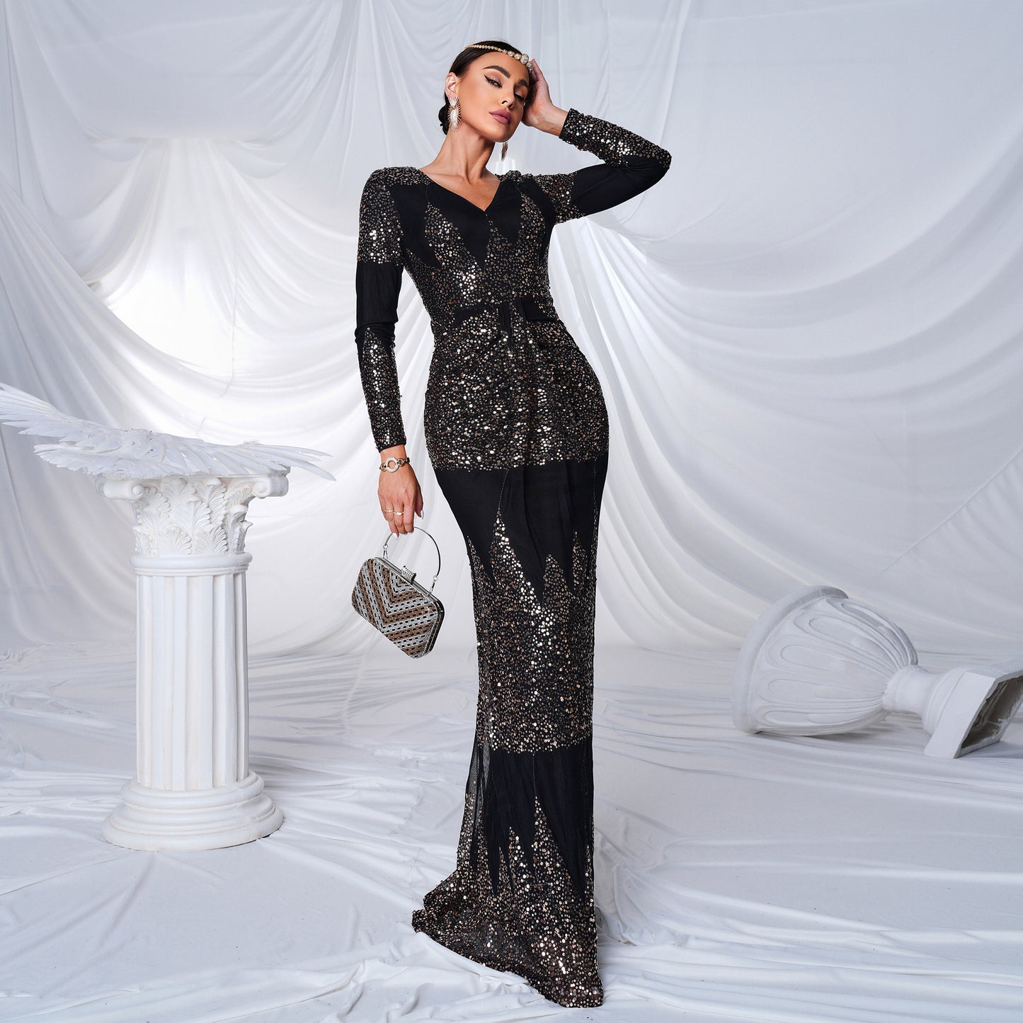 Long Sleeve V-neck Slim-fit Long Sequined Banquet Evening Dress