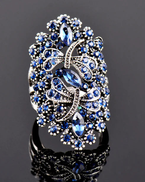 Retro Luxury Hollow Zircon Ring for Women